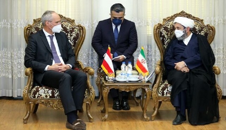 سفير النمسا: نرغب بتنمية العلاقات مع المفكرين الإيرانيين
