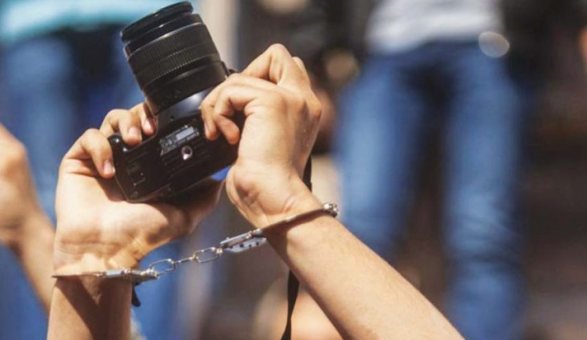 السلطات المصرية تحتجز مصورا روسيا في القاهرة والسفارة تصدر بيانا