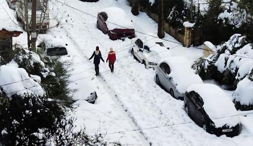 وزير اردني يدعو مواطنيه لعدم الخروج من المنازل الا للضرورة القصوى