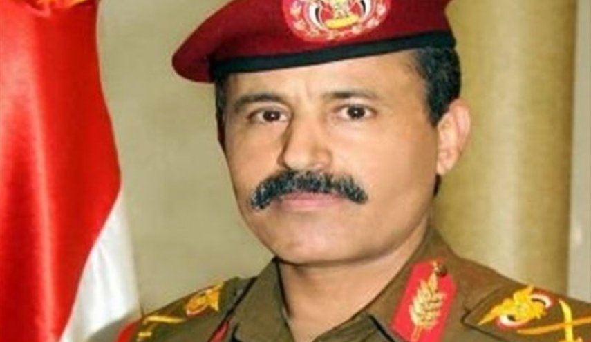 وزیر دفاع یمن: ائتلاف متجاوز منتظر ضربات دردناک و کوبنده باشد
