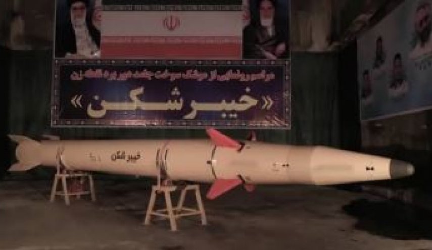 رونمایی از یک دستاورد راهبردی دیگر در جشن ۴۳ سالگی انقلاب اسلامی/ پیوستن موشک دوربرد نقطه زن 