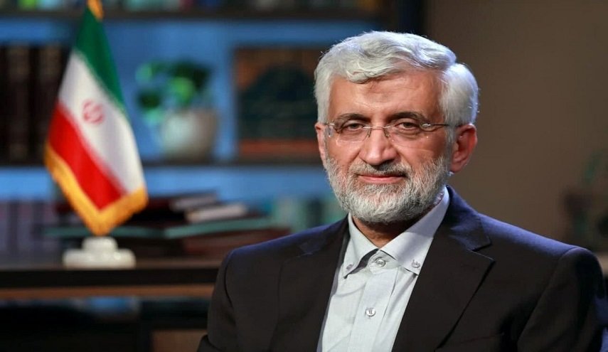 جلیلي: ایران تبیع یوميا ملیون و200 ألف برميل نفط
