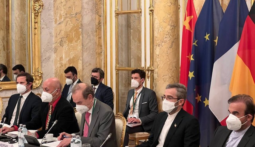 مستشار الوفد الايراني: لن نمنح الغرب تنازلاتٍ لخرق الاتفاق النووي مرة جديدة