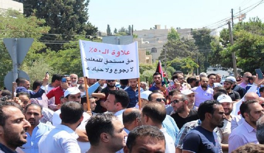 غضب في الأردن لاعتقال ناشطين انتقدوا أوضاع البلاد