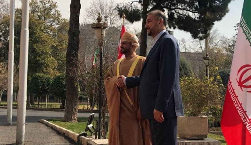 امیرعبداللهیان: موضوعات اندک و بسیار مهم در مذاکرات وین باقی مانده، از خطوط قرمز ایران عبور نخواهیم کرد/ البوسعیدی: امیدواریم سفر آقای رئیسی در آینده نزدیک به عمان صورت بگیرد
