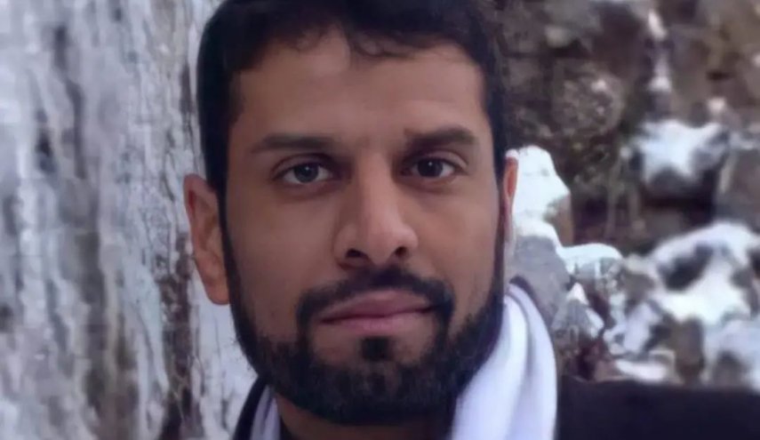 نقل معتقل الرأي البحريني 'أحمد جعفر' إلى القسم الجنائي بعد الاعتداء عليه 