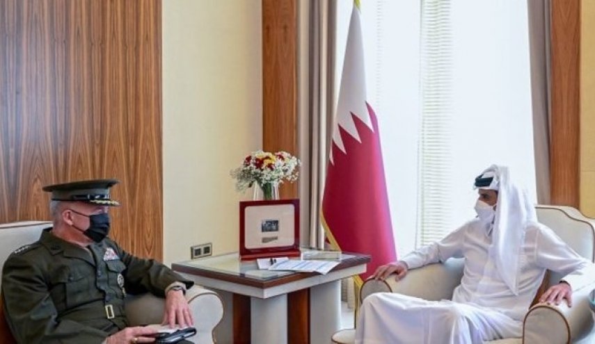دیدار فرمانده سنتکام با امیر قطر