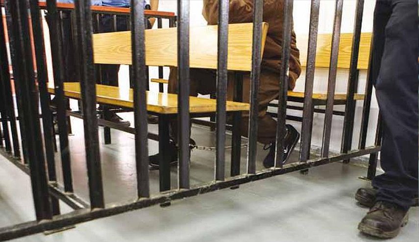 تمديد توقيف معتقل فلسطيني مصاب لـ8 أيام بذريعة استكمال التحقيق