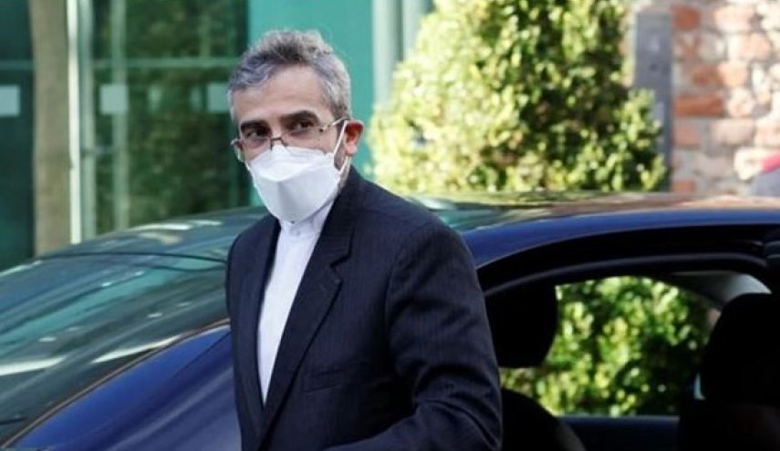 كبير المفاوضين الايرانيين يعود الى طهران في زيارة قصيرة