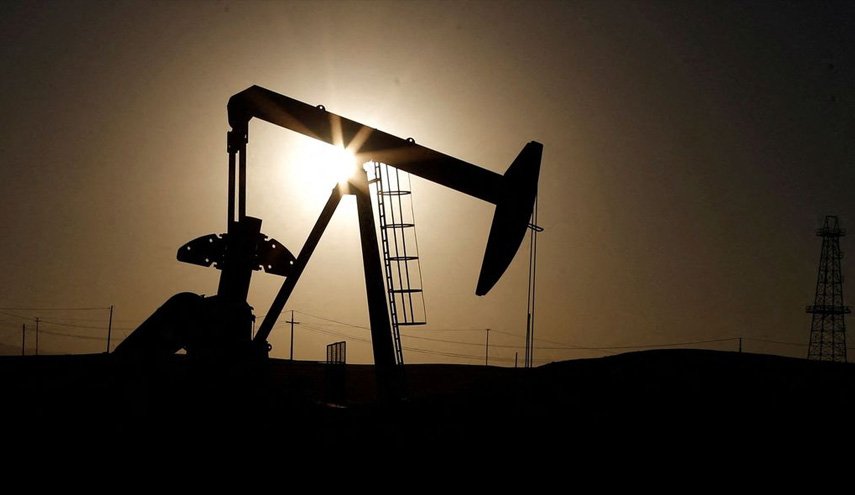 نزدیک شدن بهای نفت به بالاترین سطح در 14 سال اخیر همزمان با تلاش آمریکا برای تحریم نفت روسیه