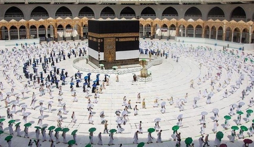 روزنامه سعودی: شرط واکسیناسیون برای ادای عمره لغو شد
