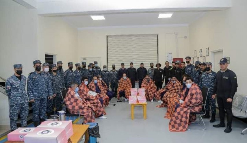 الجيش المصري يكشف تفاصيل وصور عملية إنقاذ سوريين
