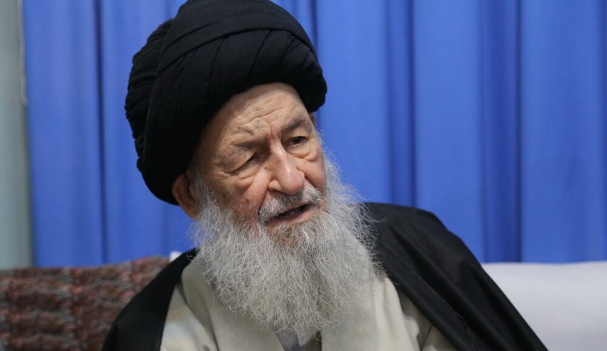 عیادت وزیر بهداشت از آیت‌الله علوی گرگانی از طرف رهبر انقلاب