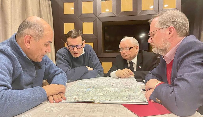 نخست وزیران لهستان، اسلوونی و چک برای دیدار با ولودیمیر زلنسکی وارد کی‌یف شدند