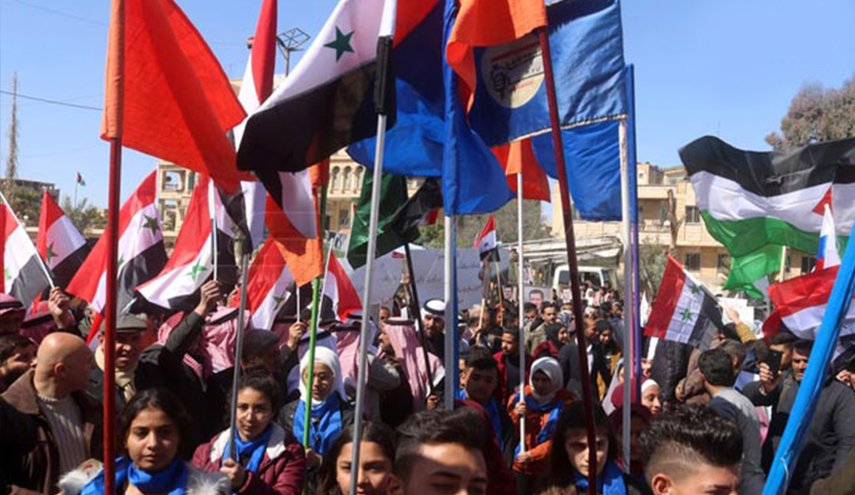 بالصور.. وقفة تضامنية في مدينة دير الزور دعماً لروسيا وشعبها