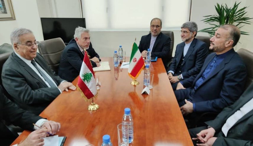 عبور لبنان از وضعیت دشوار کنونی با گسترش همکاری‌های اقتصادی و تجاری تهران ـ بیروت/ وزیر خارجه لبنان خواستار گسترش روابط با تهران شد
