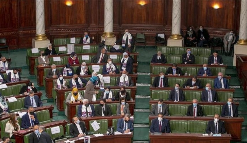 وزيرة العدل التونسية تأذن بالتحقيق مع نواب البرلمان.. ما السبب؟