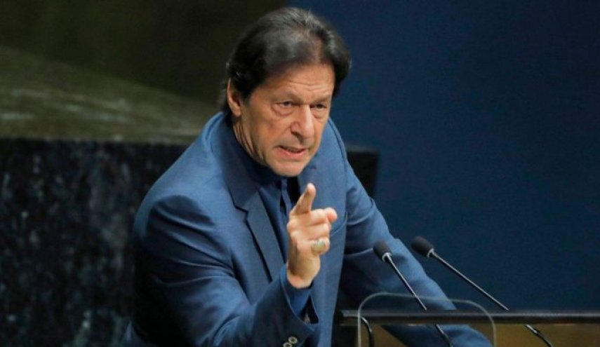 عمران خان از سمت نخست وزیری پاکستان برکنار شد