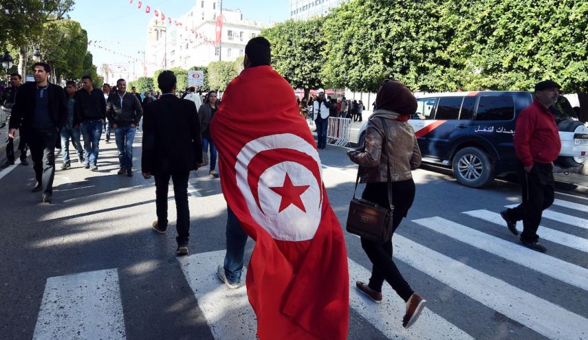 بالفيديو.. تظاهرة لحركة النهضة تطالب الرئيس التونسي بالتنحي