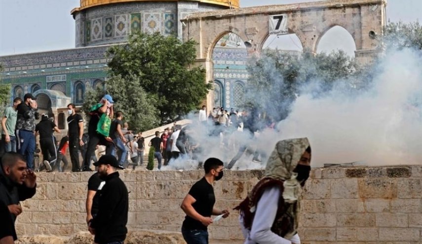 زخمی شدن ۳۴۴ فلسطینی در قدس اشغالی و کرانه باختری
