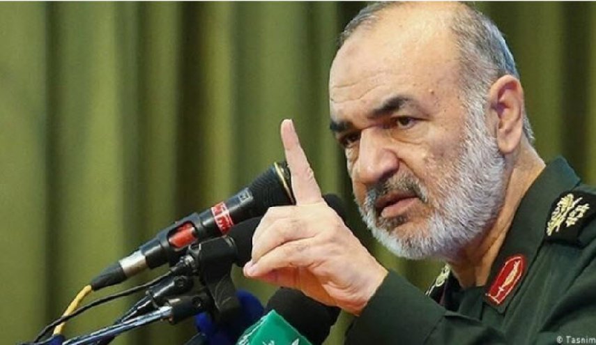 سردار سلامی:‌ سپاه باید تماما تجلی نور قرآن شود