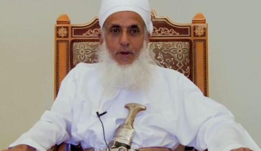 مفتي عُمان يدين 