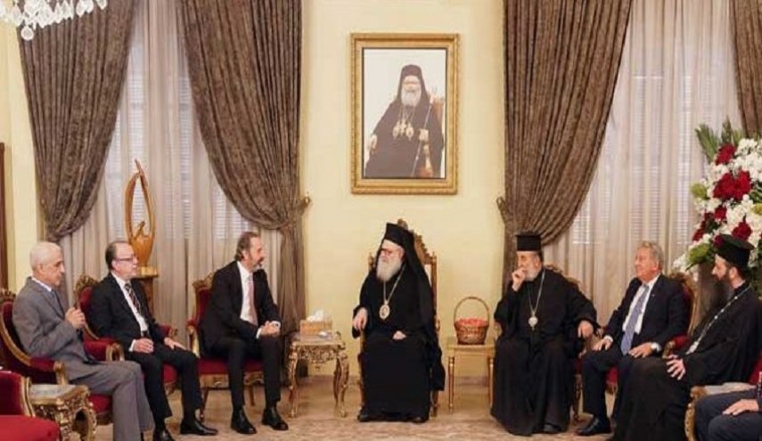 بشار الأسد يهنئ أبناء الطوائف المسيحية التي تتبع التقويم الشرقي بعيد الفصح المجيد