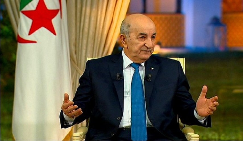 الرئيس الجزائري يعلن قرب إجراء تعديل حكومي