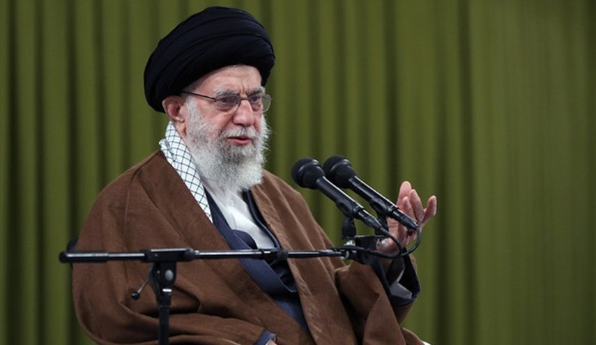 رهبر معظم انقلاب: کار بزرگ انقلاب برای دانشگاه هویت‌بخشی به آن بود
