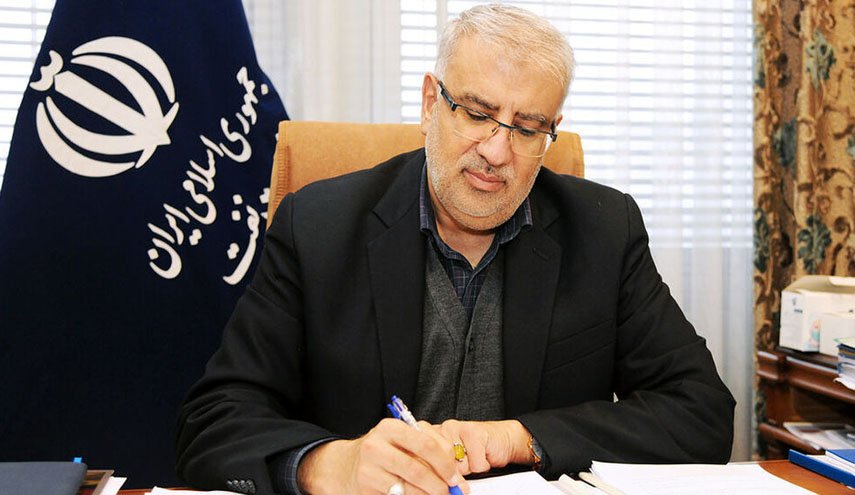 گزارش بلومبرگ از امضای قراردادهای نفتی میان ایران و ونزوئلا با سفر وزیر نفت