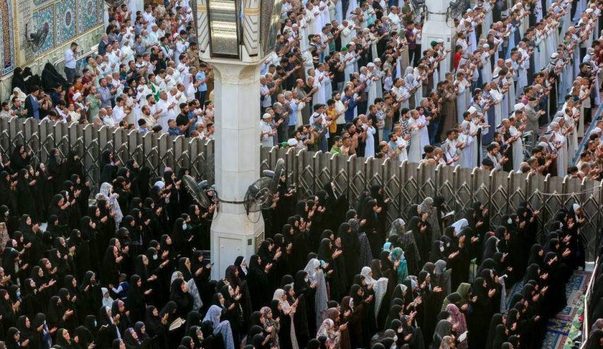 برگزاری نماز باشکوه عید فطر در نجف اشرف و کربلا + عکس