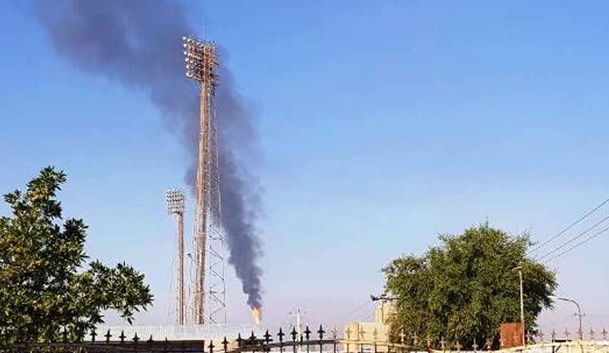 دود سیاه بخشی از آسمان آبادان را پوشاند