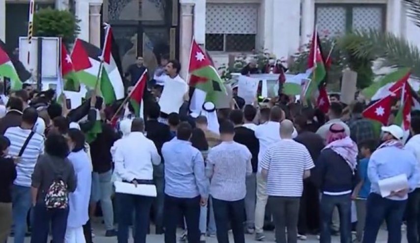 تجمع اعتراض‌آمیز مقابل سفارت تل‌آویو در اردن