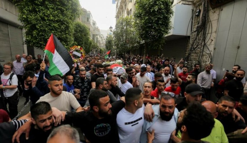 تعرض اشغالگران صهیونیستی، به مراسم تشییع پیکر شهید ابوعاقله/ احضار برادر شهید ابوعاقله توسط صهیونیست ها
