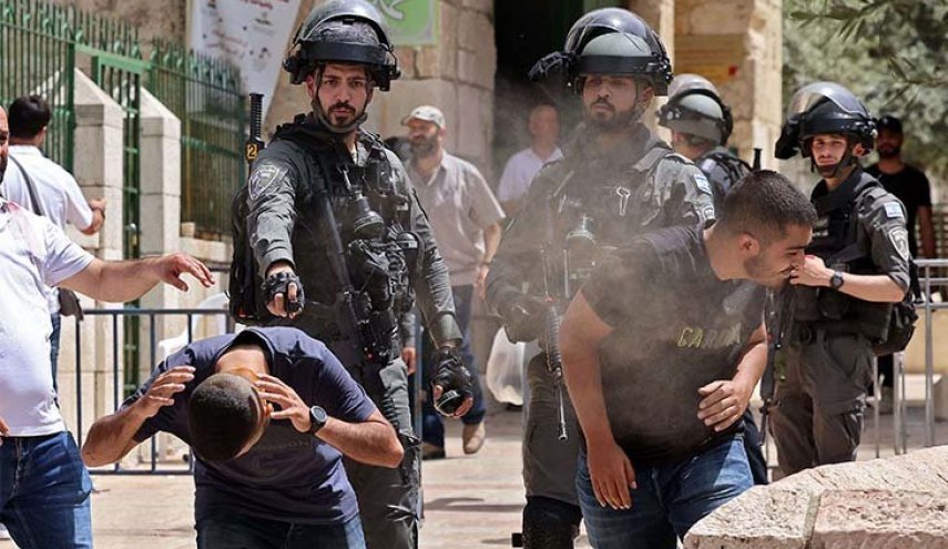 مواجهات شديدة مع قوات الاحتلال في القدس وطوباس