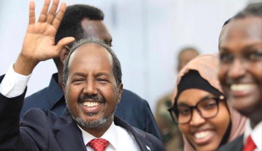 الصوماليون ينتخبون حسن شيخ محمود رئيسا للمرة الثانية