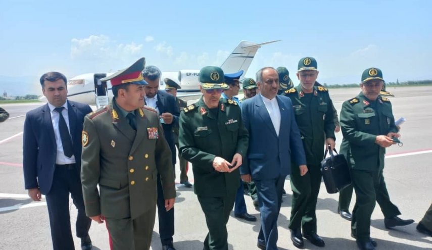 سرلشکر باقری وارد دوشنبه پایتخت تاجیکستان شد