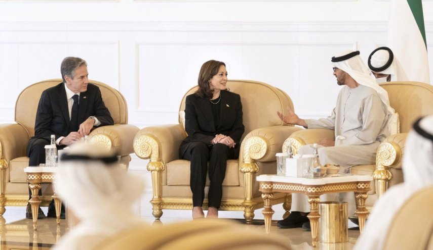 ما الذي حمله الوفد الأمريكي الذي عزّى محمد بن زايد بوفاة خليفة؟