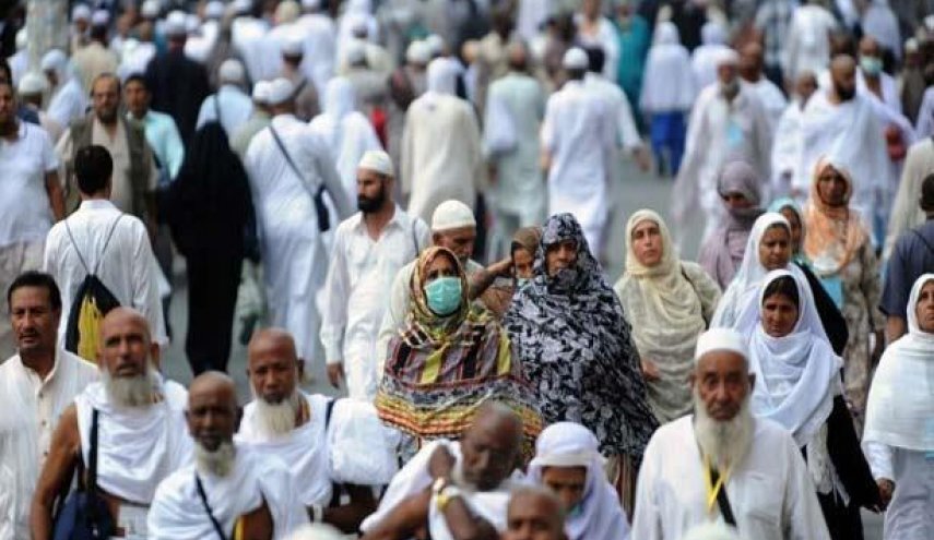 مغربي يتوجّه إلى الحج سيراً على الأقدام!
