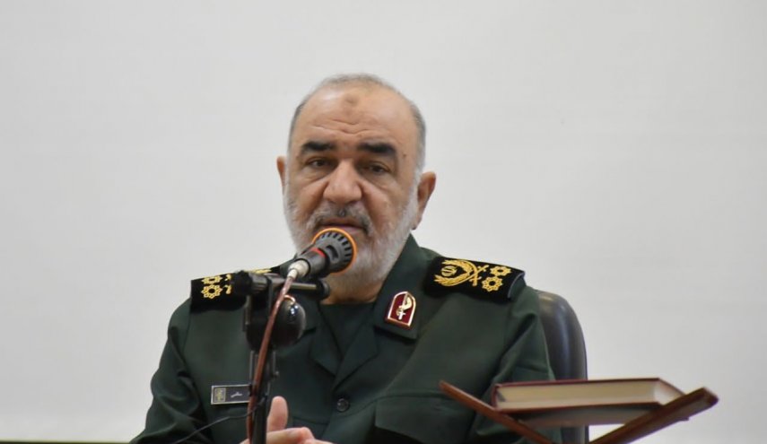 سرلشکر سلامی: قوی شدن راه ماست