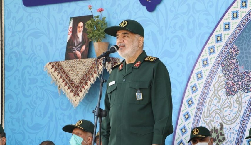 هشدار سرلشکر سلامی درمورد خطای محاسباتی دشمن 