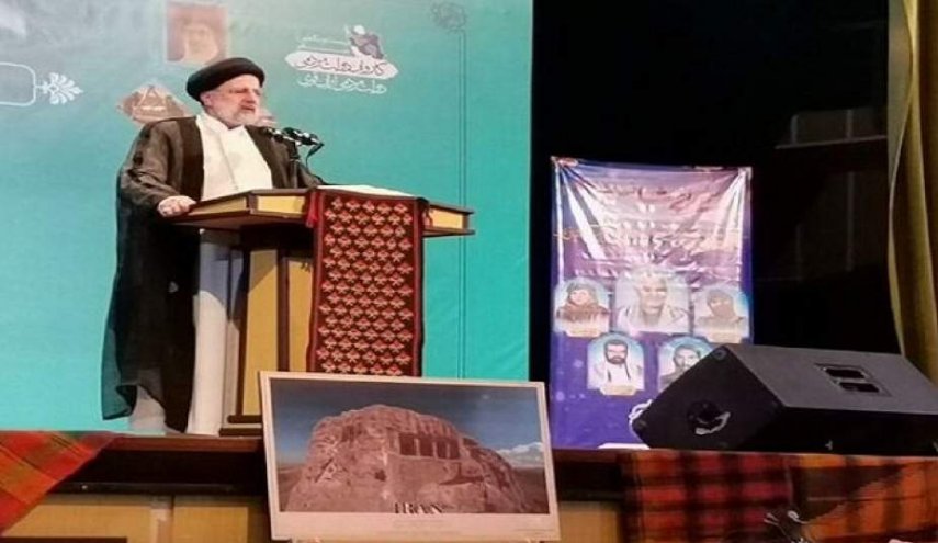 رئيسي: انهاء البطالة وايجاد فرص للعمل من الخطط المحورية للحكومة