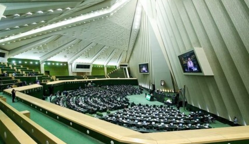 بررسی وضعیت بازار کالاهای اساسی و جاماندگان یارانه در کمیسیون‌های مجلس