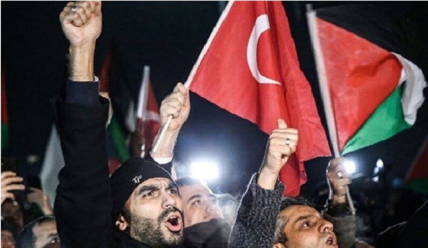 هزاران نفر در استانبول به سیاست های اردوغان اعتراض کردند