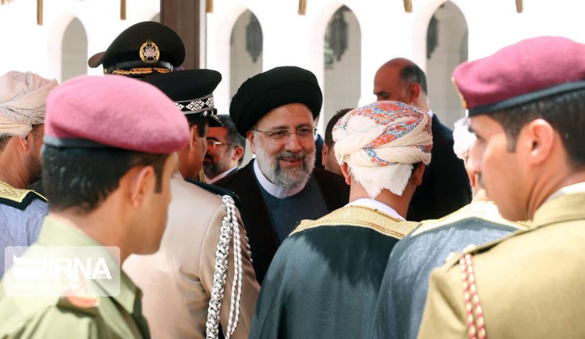رئیس جمهور در ضیافت رسمی سلطان عمان حضور یافت