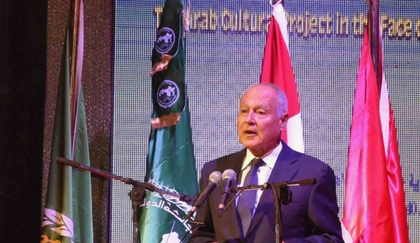 الأمين العام لجامعة الدول العربية يصل إلى مسقط 
