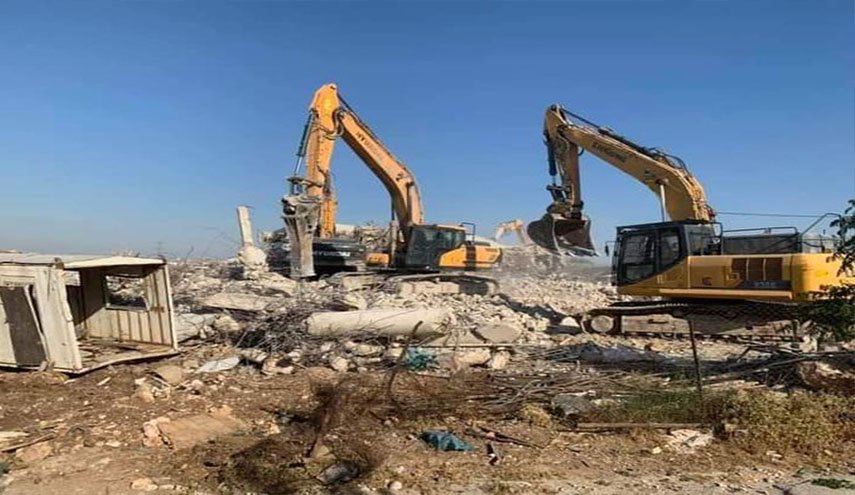 الاحتلال يهدم مسجدا في قلقيلية