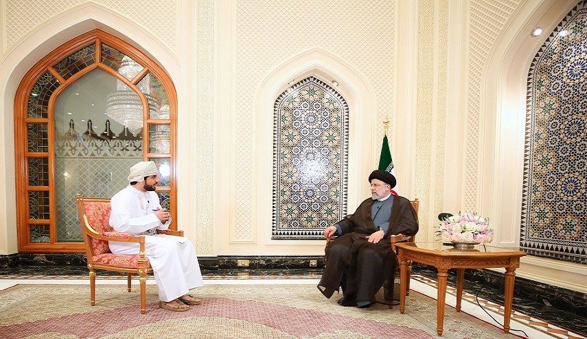 رئيسي للتلفزيون العماني: الثقة المتبادلة أعلى الممتلكات الإيرانية-العمانية