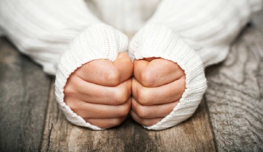 9 أسباب مثيرة للقلق تجعل البعض يشعر بالبرد بشكل مستمر
