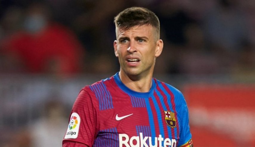 برشلونة يوجه ضربة الى بيكيه